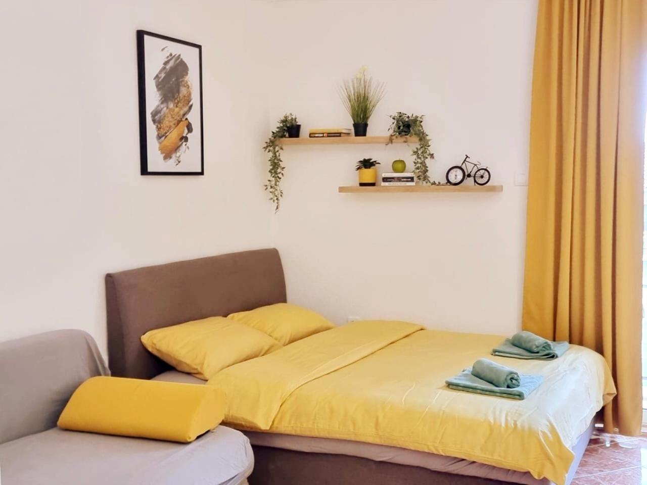Studio Apartman Na Plazi Rafailovići Exteriér fotografie